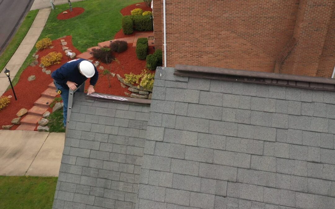 4 Reasons to Hire a Professional Roofer