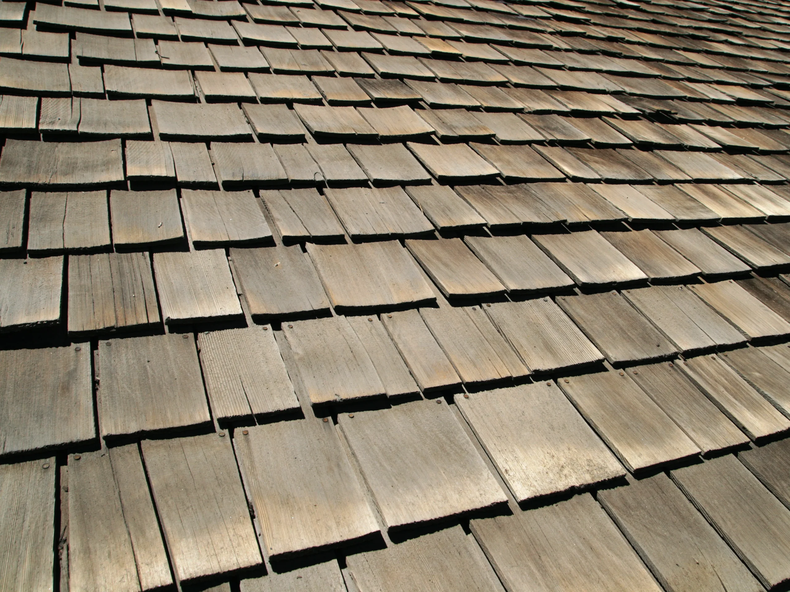 What type of roof lasts the longest- wood shingles and shakes